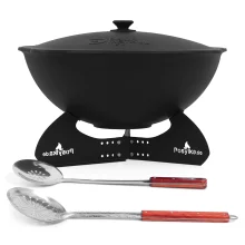 Kasan aus Gusseisen, Aluminiumdeckel, flacher Boden, 22 l, Ø 52,7 cm + Untersetzer + Küchenzubehör