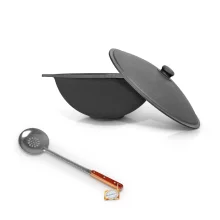 Gusseiserner Kasan, Aluminiumdeckel, flacher Boden, Ø 36,7 cm, 10 l + Schaumlöffel 48 cm