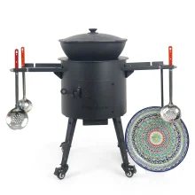 Utschak Feuerofen Ø 40 cm + Gusseisen-Kasan 12 L, flacher Boden, Transportrollen, Ablagetische, Ofenplatte + Küchenzubehör, Usbekischer Kochtopf aus G
