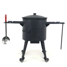 Utschak Feuerofen Ø 40 cm + Gusseisen-Kasan 12 L, flacher Boden, Transportrollen, Ablagetische + Küchenzubehör, Usbekischer Kochtopf aus Gusseisen für