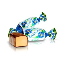 Schokokonfekt - Wasiljok, mit gezuckertem Kondensmilchgeschmack Schokokonfekt - Wasiljok, mit gezuckertem Kondensmilchgeschmack
