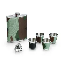 Geschenkset 6 in 1 - Camouflage: Flachmann 240 ml, 4 Schnapsgläser, Trichter, 17 x 23 cm