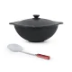 Set - Gusseisenkasan, Aluminiumdeckel, flacher Boden, Ø 37 cm, 8 l + Schaumlöffel 48 cm