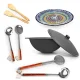 Set - Gusseiserner Kasan mit Aluminiumdeckel, flacher Boden, 22 l, Ø 52,7 cm + Lagan Ø 42 cm + Küchenutensilien